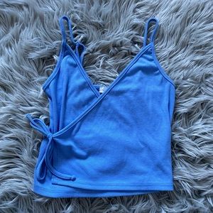 🦋LA hearts tie top